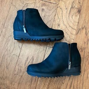 Sorel Evie Zip Up Bootie